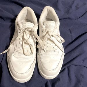 Reebok sneakers size 10 women’s